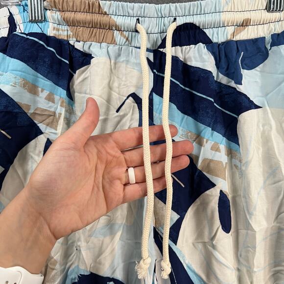 Peace Love World Petite Wide-Les Woven Pants Blue Palm, Petite Medium - Picture 2 of 9